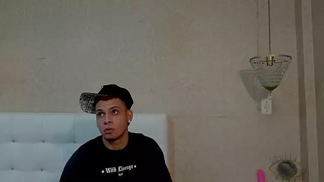 lialuam from StripChat