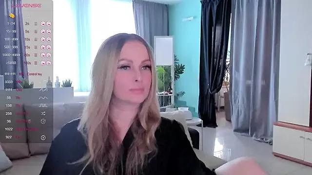 Libby_Nora from StripChat