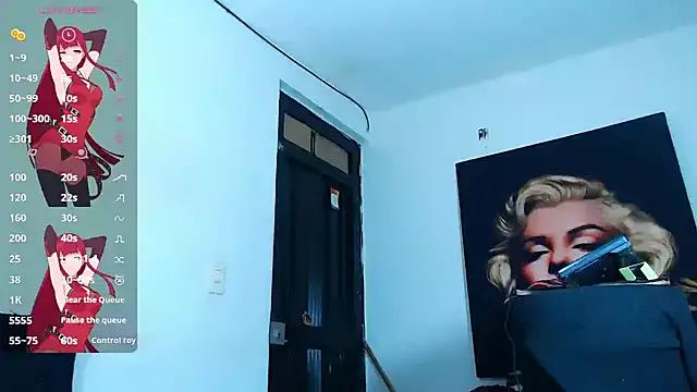 licy_blonde_hot from StripChat is Freechat