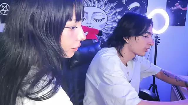 Try our streaming cams variety and talk on a personal level with our adorable girls streamers, showing off their bountiful shapes and dildos.