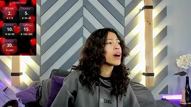 liily_grey from StripChat
