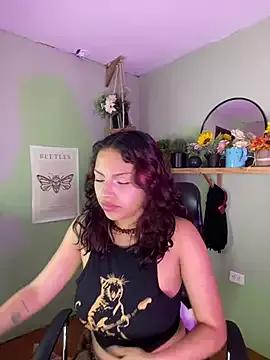 Liittleluaa_ from StripChat