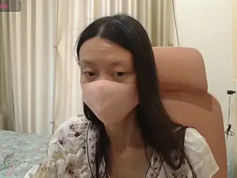 Lil-Cherries on StripChat 