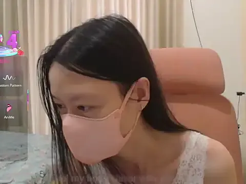 Lil-Cherries from StripChat is Freechat