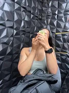 Lil_charme from StripChat