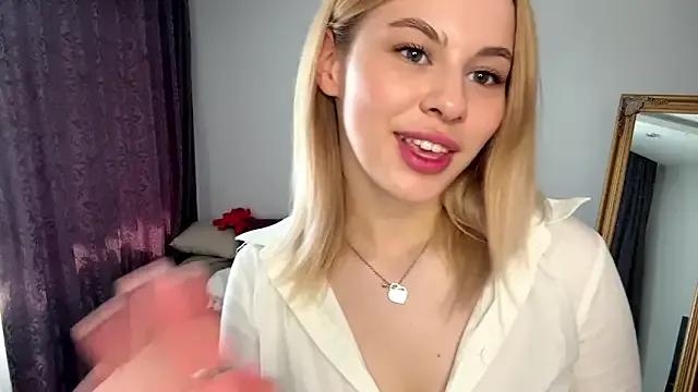 Try our streaming cams variety and talk on a personal level with our adorable girls streamers, showing off their bountiful shapes and dildos.
