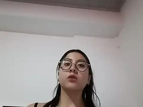lil_mila from StripChat is Freechat