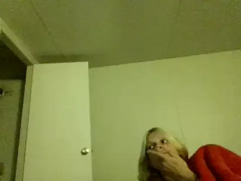 Lilaccums from StripChat is Freechat