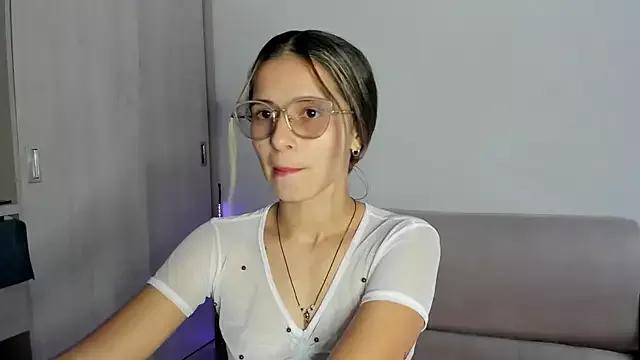 Lilacutte_ from StripChat