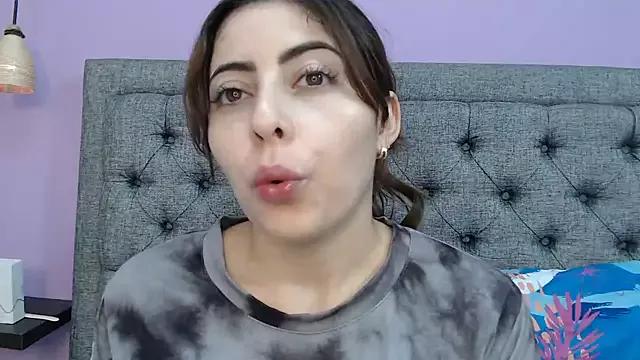 LilaSuni from StripChat