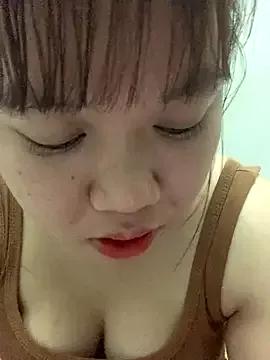 LiLi-Kirix99 from StripChat