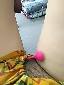 Lili_2love from StripChat is Freechat