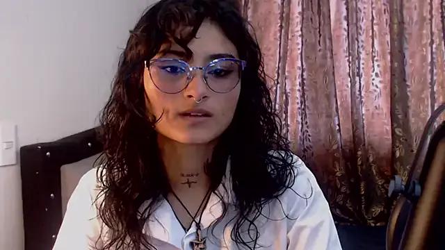 lili_clan from StripChat