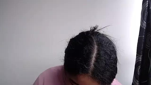lili_dreams from StripChat