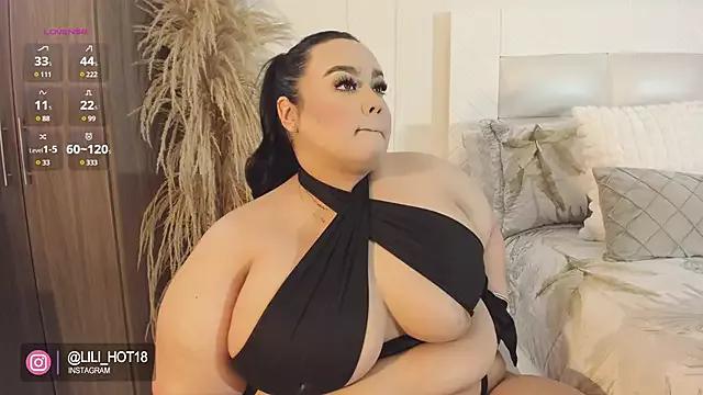 lili_hot__ from StripChat