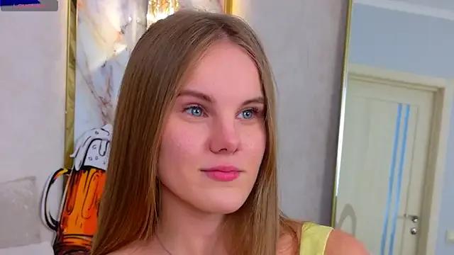 Lili_Lohan from StripChat is Freechat