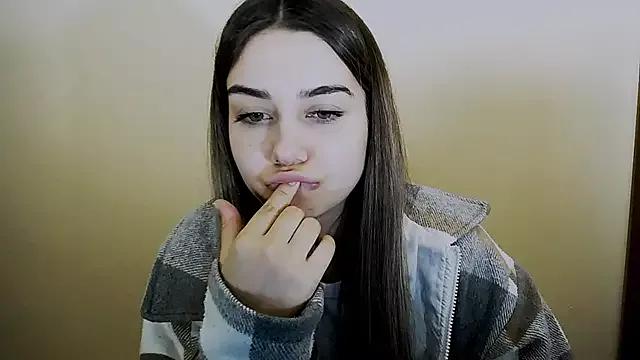 Lili_magic from StripChat is Freechat