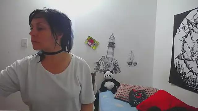 lili_peach from StripChat