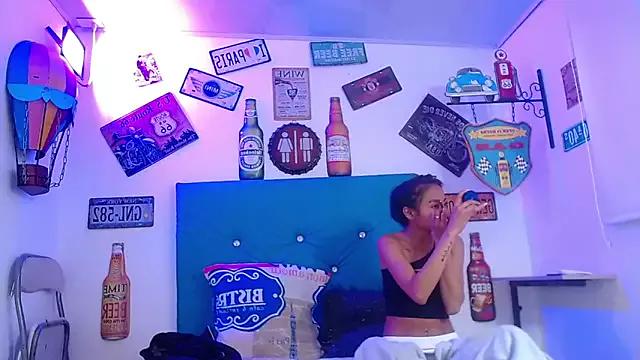 lili_roussi from StripChat