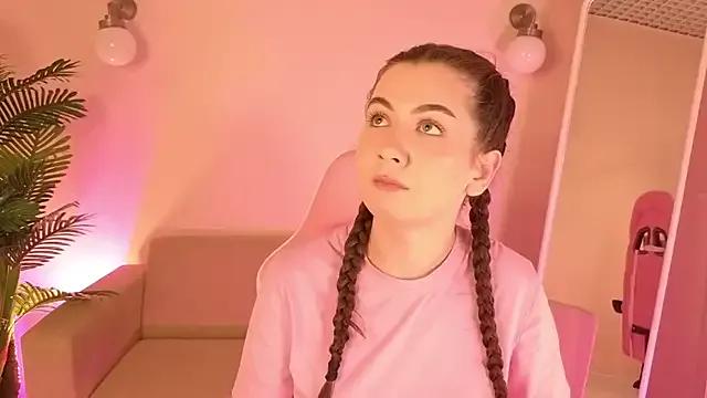 LiliaCrown from StripChat is Freechat