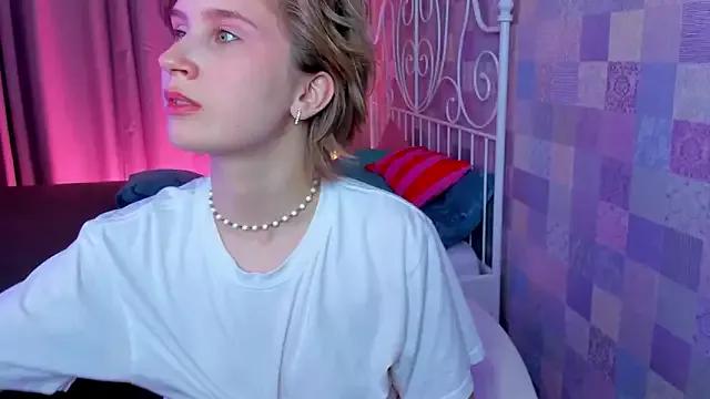 Try our streaming cams variety and talk on a personal level with our adorable girls streamers, showing off their bountiful shapes and dildos.