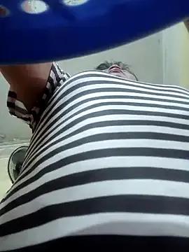 Liliana_maybe from StripChat is Freechat