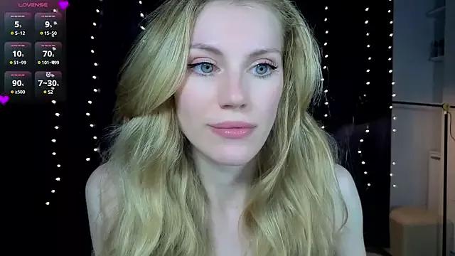 Lilianna_Just from StripChat is Freechat