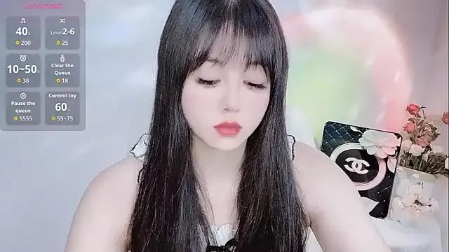 LiLiLily from StripChat