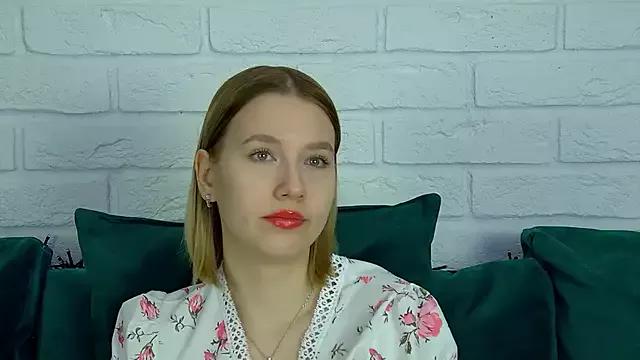 LiliLinn from StripChat is Freechat