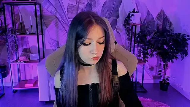 LiliLuna from StripChat is Freechat