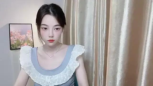 lilio_00 from StripChat