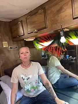Lilith-Beaux from StripChat
