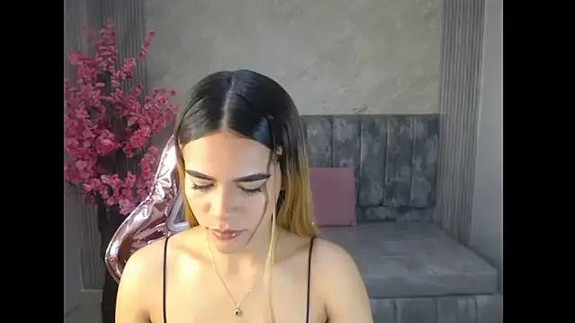 lilith4_s from StripChat is Freechat