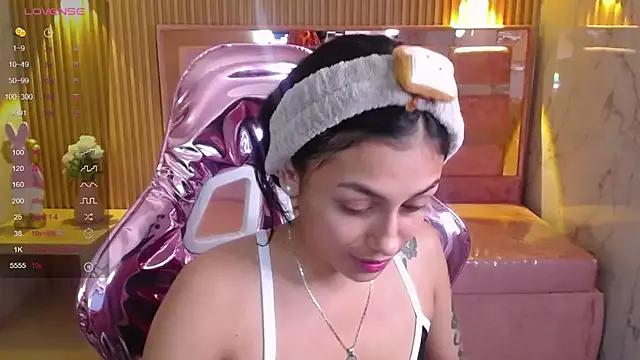 lilith_petit_sub from StripChat