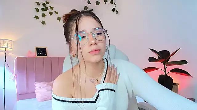 LilithAbril from StripChat is Freechat
