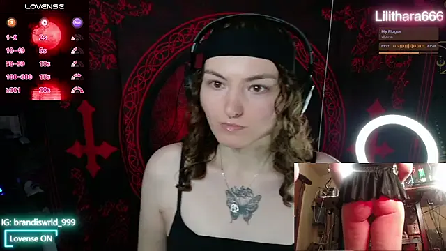Lilithara666 on StripChat 