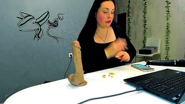 Try our streaming cams variety and talk on a personal level with our adorable girls streamers, showing off their bountiful shapes and dildos.