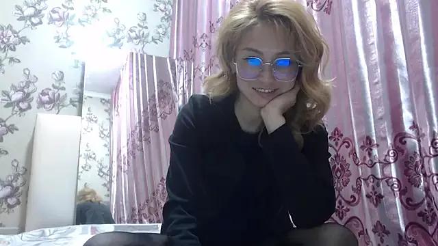 LiliToli1 from StripChat