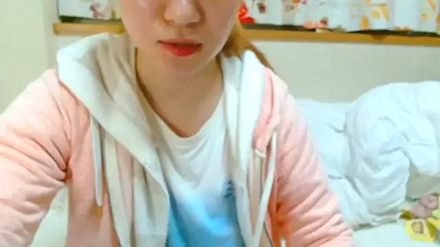 liliyRiSA from StripChat is Freechat