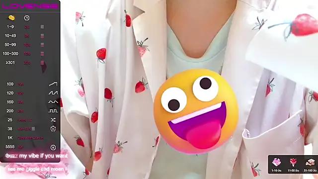 liliyRiSA from StripChat