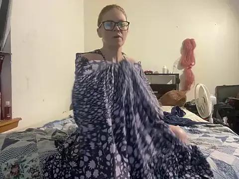 LillianRose02015 from StripChat