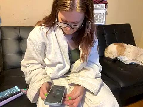 LillianRose02015 from StripChat