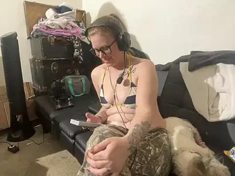 Try our streaming cams variety and talk on a personal level with our adorable girls streamers, showing off their bountiful shapes and dildos.