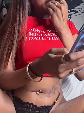 lilliiilliiillil from StripChat is Freechat