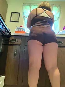 lilly4ubabe from StripChat