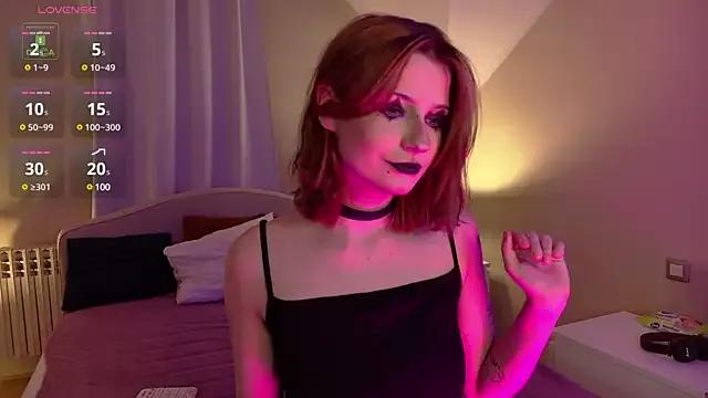 Lilly_Evanns from StripChat