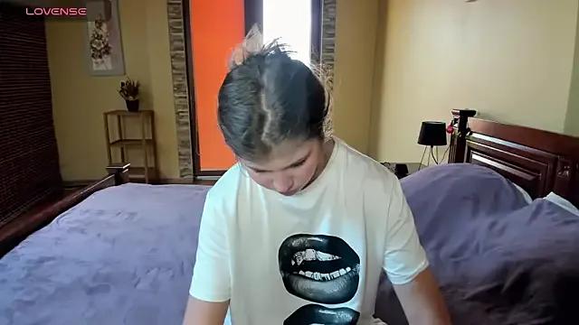 Lilly_Jess from StripChat