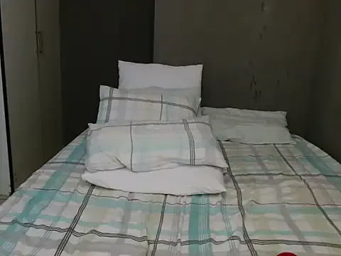 Lillyan_N from StripChat