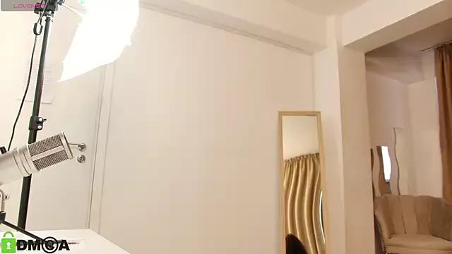 LillyKnight from StripChat