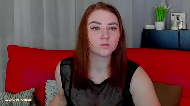 Lillyloan4u from StripChat